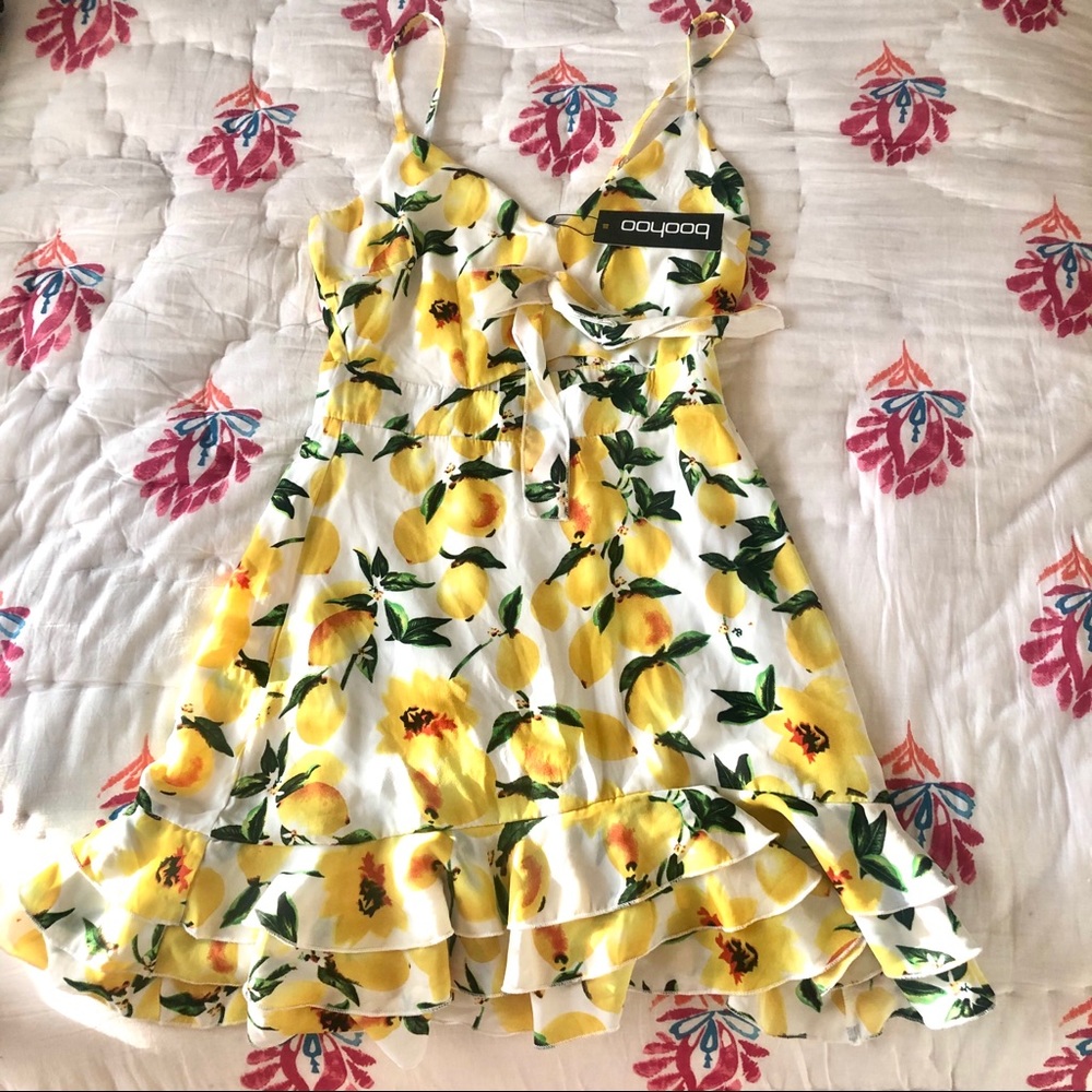 Boohoo Cut Put Lemon Print Dress